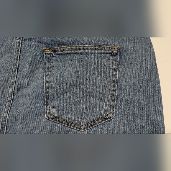 LOFT denim Blue Skirt Fresh Cut in Authentic Vintage Mid Wash, Size 14, XL - Picture 8 of 9